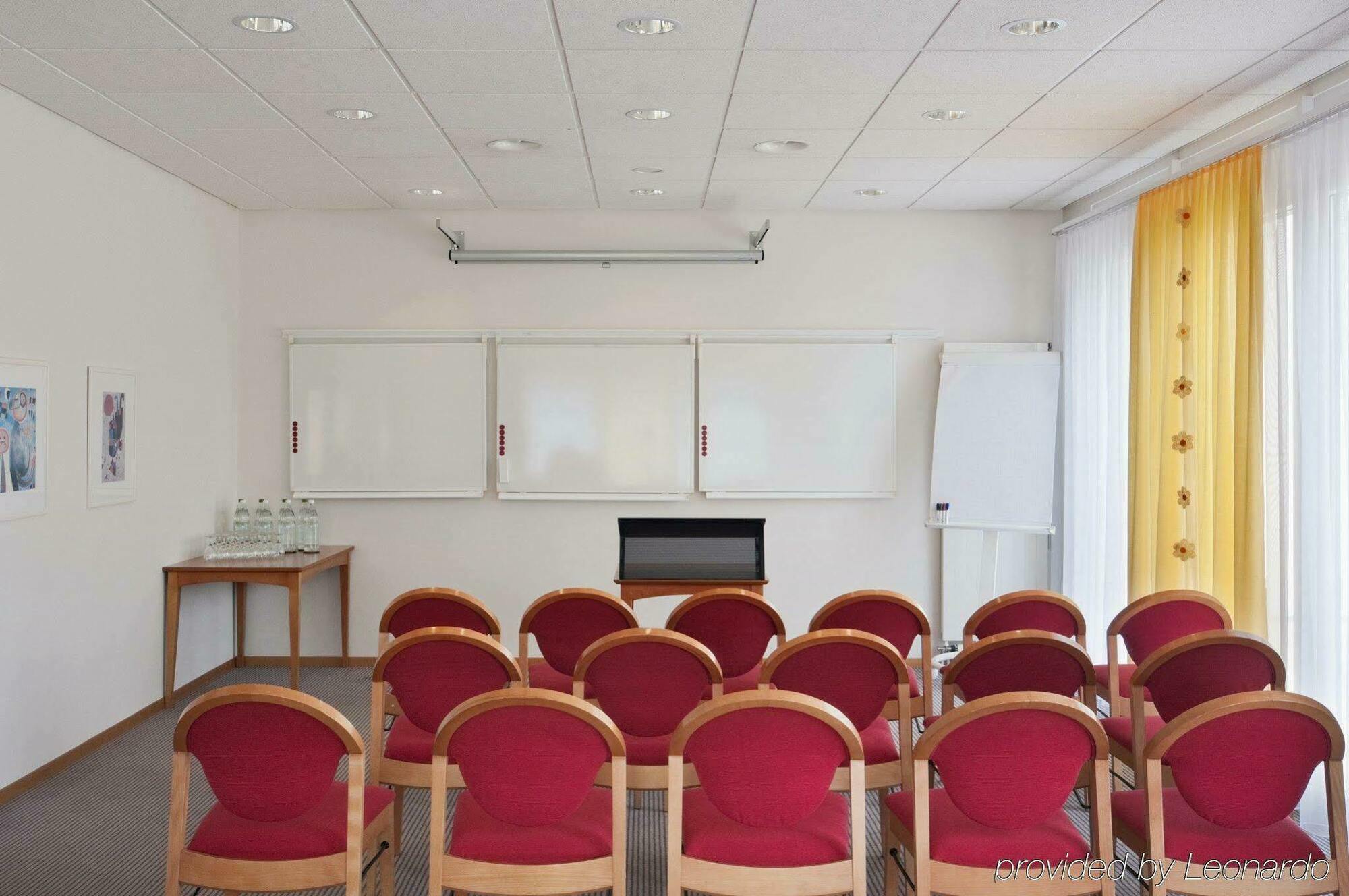Holiday Inn Express Luzern-Neuenkirch By Ihg Rothenburg Ngoại thất bức ảnh